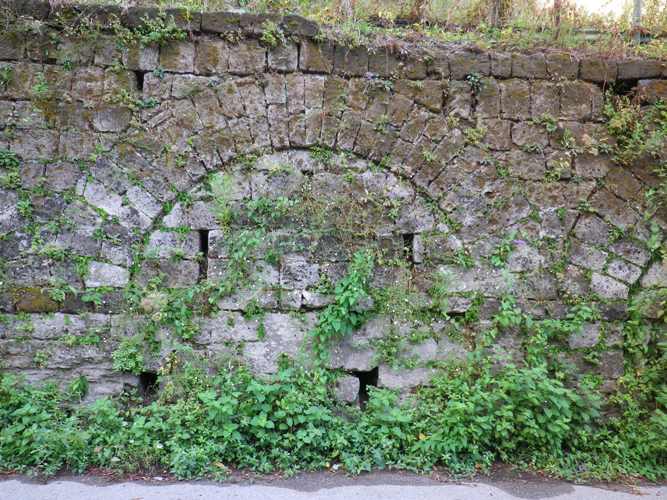 via_fratte_muri_tufo
