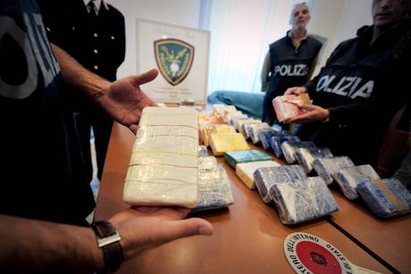 Cocaina dal Brasile per lo spaccio a Napoli, Milano e Monza