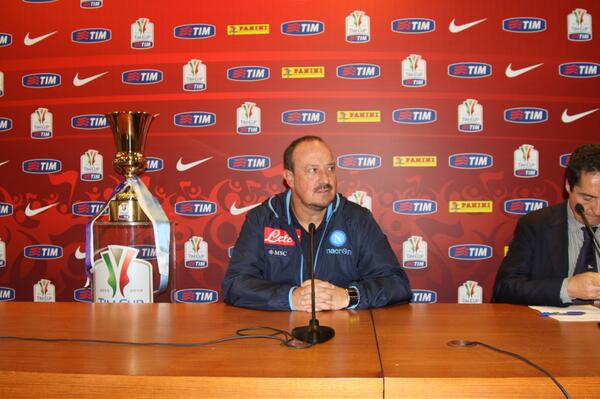 Benitez e Hamsik dall’Olimpico: “Faremo di tutto per vincere, Higuain sta bene ma non siamo favoriti”