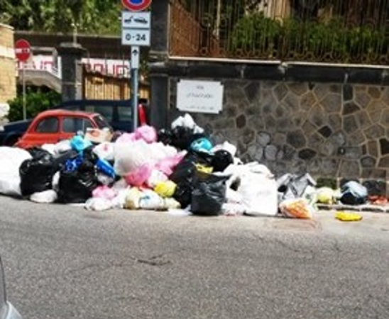 Via-di-Pozzuoli-a-Bangnoli-oggi