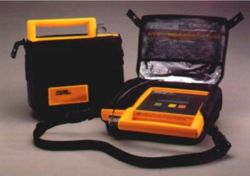 defibrillatore semiautomatico