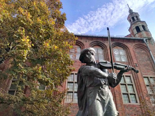 la statua del flisak