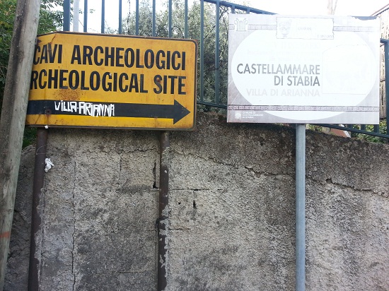 Opere “fantasma” e segnaletica stradale: nessuna direzione per l’antica Stabia