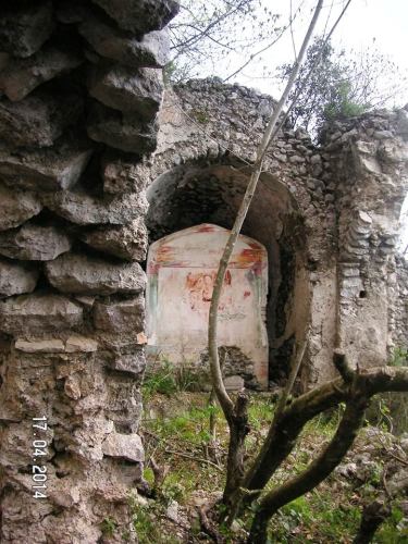 Gragnano Cappella con affresco rinascimentale in localita Castello