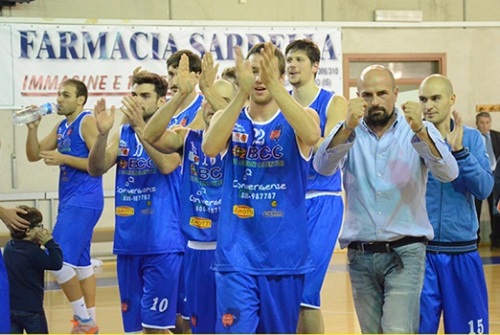 B. C. C. Agropoli e coach Paternoster (festeggiamenti dopo gara)