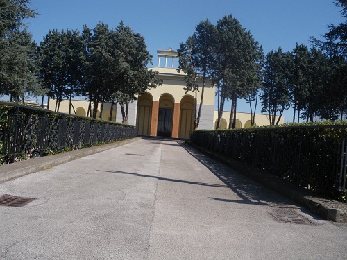 Pollena Trocchia, commemorazione defunti: navetta gratuita verso il cimitero