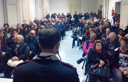 27.11.2015 - TRUFFE AD ANZIANI 2