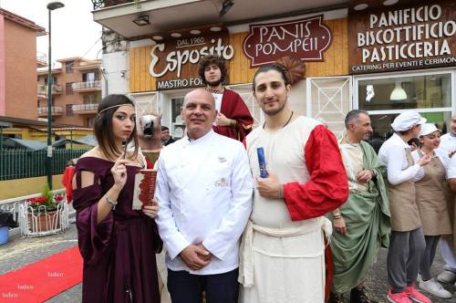 12321114_878185915606642_754487316035851224_n