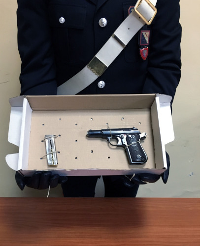 LA PISTOLA SEQUESTRATA AL 16ENNE