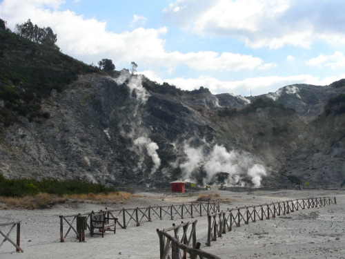 8 -Solfatara Fumarole