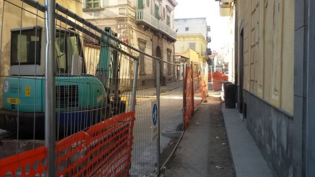 6362_boscoreale-natale-di-crisi-a-via-giovanni-della-rocca-i-lavori-bloccano-il-commercio