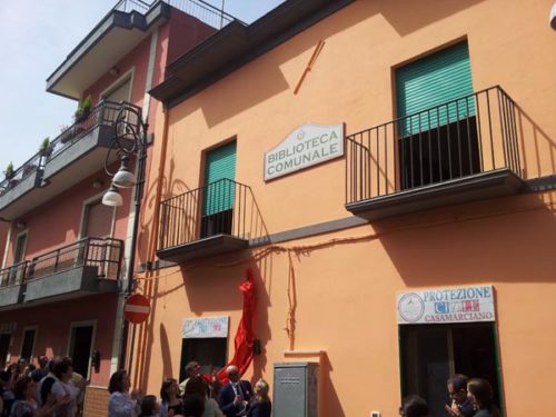 casamarciano_biblioteca1