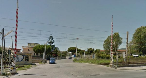 via schiti torre annunziata spari dodici colpi azienda