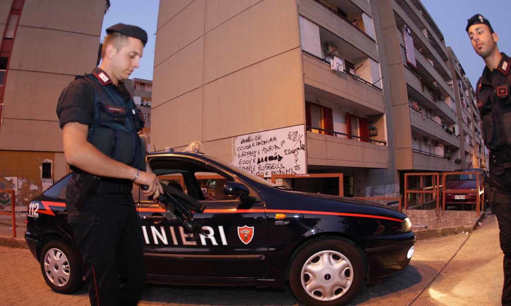 Arresto a Ponticelli all'arrivo degli agenti l'uomo si nascondeva