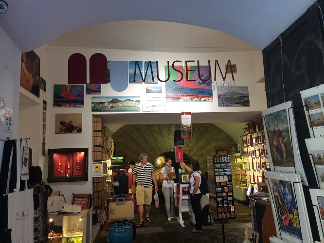 Nilo Museum shop interno