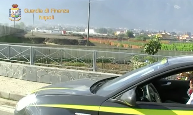 Santa Maria la Carità, sequestrata maxi-discarica: due denunciati
