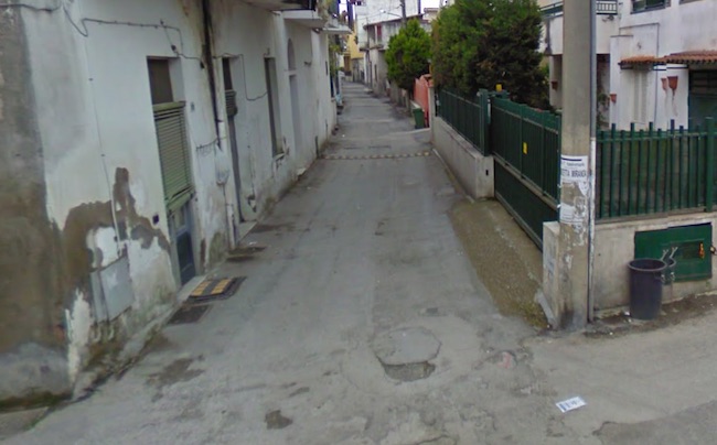 Ottaviano, assume crack in auto: inseguito e arrestato 36enne