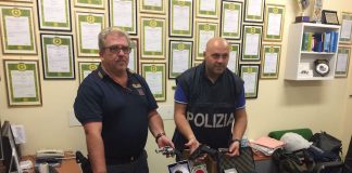 Kalashnikov accanto al comodino: preso il cugino di una vittima di camorra