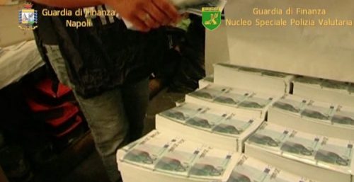 gdf-na-e-nspv-arresti-soldi-falsi
