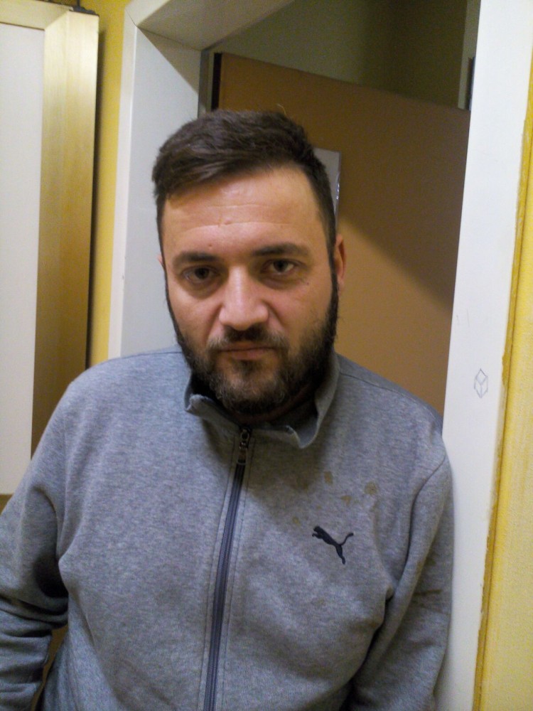 Arresto a Ponticelli all'arrivo degli agenti l'uomo si nascondeva