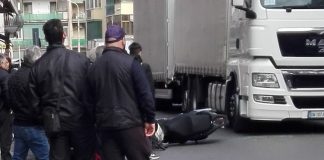 Castellammare, incidente stradale in via Cosenza: giovane sbalzato dallo scooter castellammare incidente stradale via cosenza