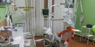 falso dentista napoli finanza