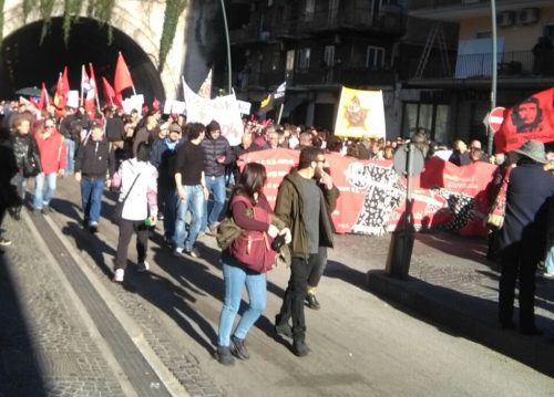 matteo salvini napoli corteo 7