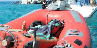 porto turistico gommone castellammare