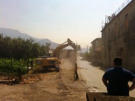 abbattimento rudere sarno-Striano