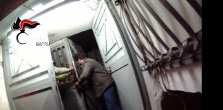 Rione Traiano di Napoli, ennesimo blitz: sigilli a 6 bunker dello spaccio