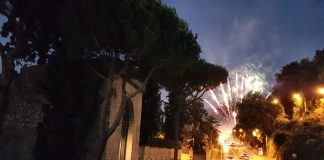 Castellammare, fuochi pirotecnici a bordo strada: pericolo sulla statale castellammare fuochi statale