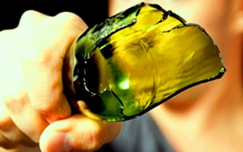 aggressione bottiglia