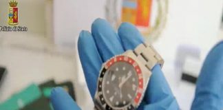 Napoli: la polizia indaga su una rapina e scopre un giro di ricettazione di Rolex