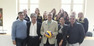 SIndaco e altlete Givova Scafati Volley boscoreale