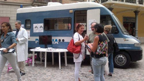camper polizia, questo non è amore