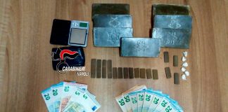 Hashish e cocaina sotto il letto: arrestato dai carabinieri ad Acerra un 23enne