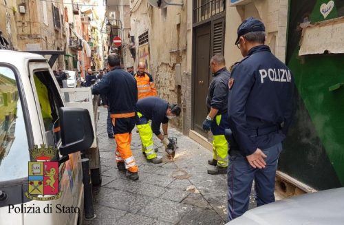 paletti abusivi napoli