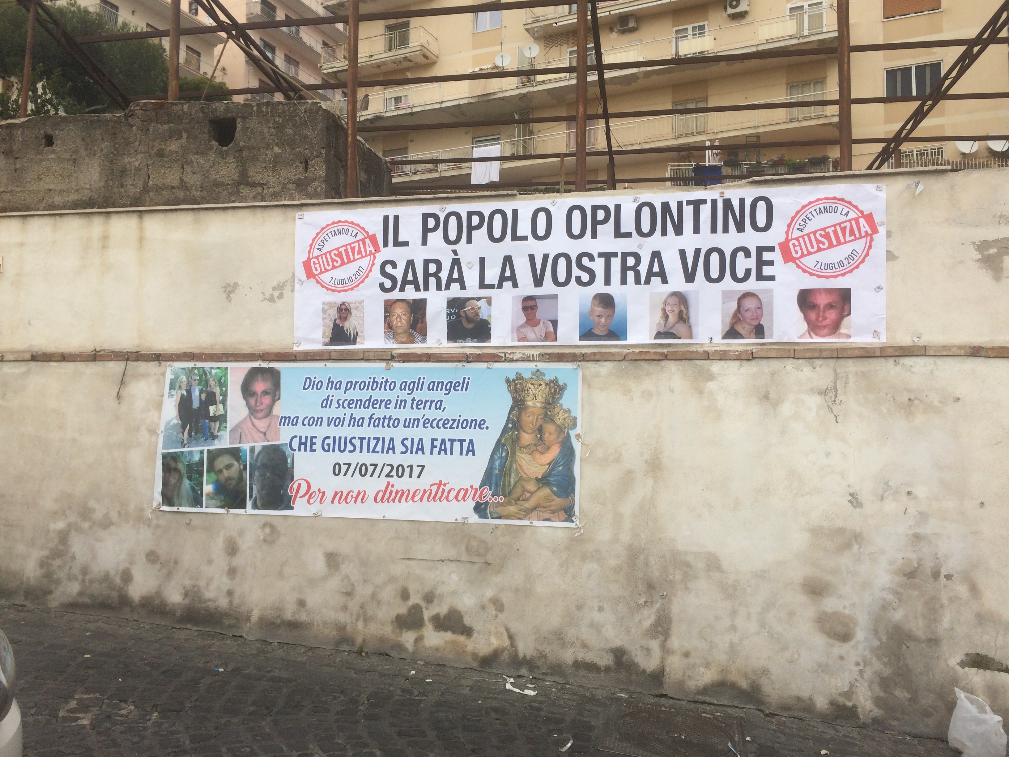 marcia per la giustizia crollo a torre annunziata