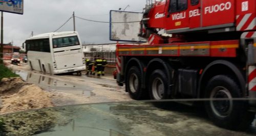 bus sprofondato a striano