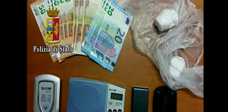 Torre Annunziata, blitz di 50 agenti al Penniniello. Arrestato 67enne torre annunziata polizia blitz droga soldi