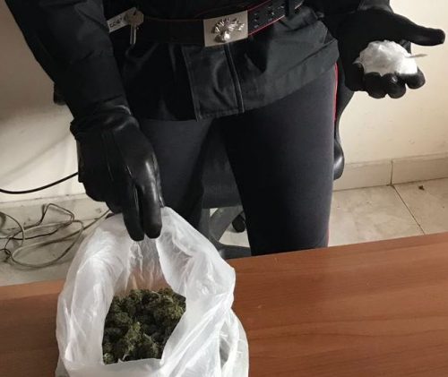 Torre Annunziata droga carabinieri 