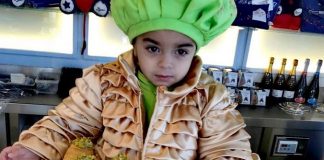 Napoli: la sfogliatella diventa un abito di Carnevale