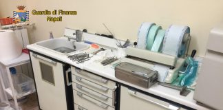 Studio medico abusivo scoperto a Portici: denunciato falso dentista
