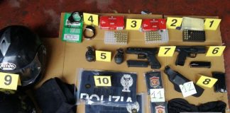 La polizia irrompe nel “Bronx di San Giovanni: rinvenute bombe a mano, pistole e munizionamento
