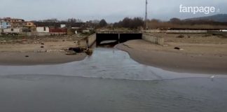 Così si sversano i rifiuti nei Regi Lagni: continua l’inchiesta “Bloody Money” di Fanpage