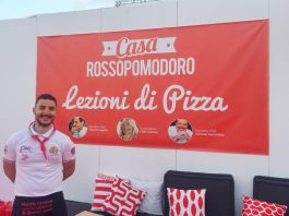 napoli pizza village