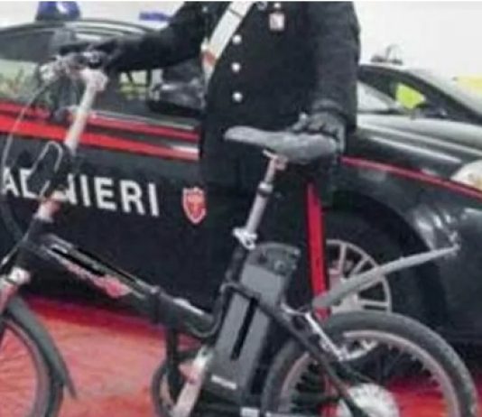 Rubano e-bike a Piano di Sorrento. Arrestata una coppia di ladri napoletani in trasferta