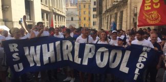 Napoli, Wirlpool: operai scioperano per 2 ore