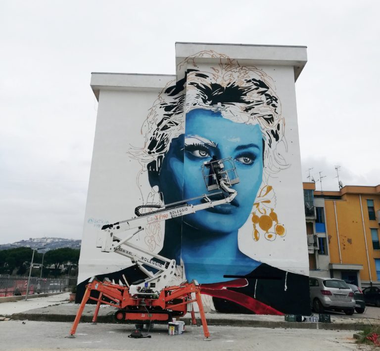Gragnano hub regala il murale di Sofia Loren alla Città della Pasta Gragnano hub regala il murale di Sofia Loren alla Città della Pasta