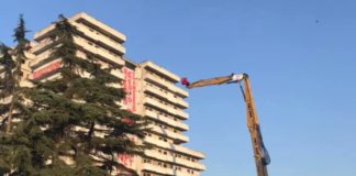 Napoli: al via la demolizione della Vela Verde. De Magistris: “Scampia batte Gomorra tre a zero”